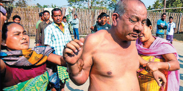 Women beat the congress leader who forcibly raped a woman