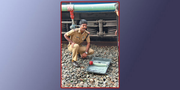 Suitcase bomb on the train to Pondicherry
